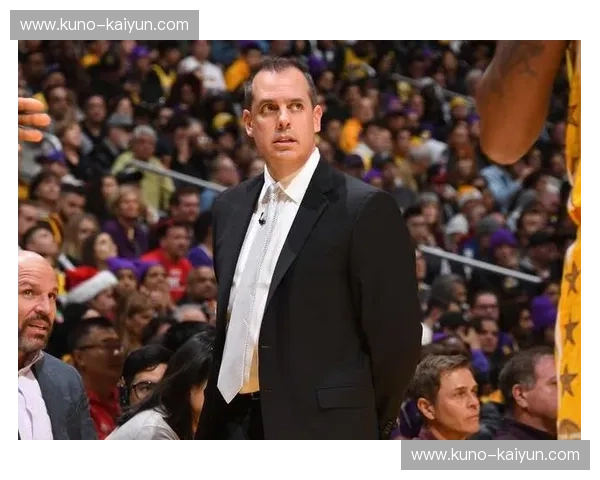 绝地反击的史诗之夜：湖人vs掘金G4国语全场回放，重温紫金军团的尊严之战